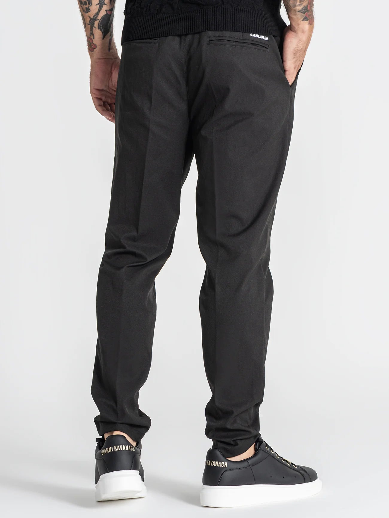 Calça de Tecido Preta com Cordão