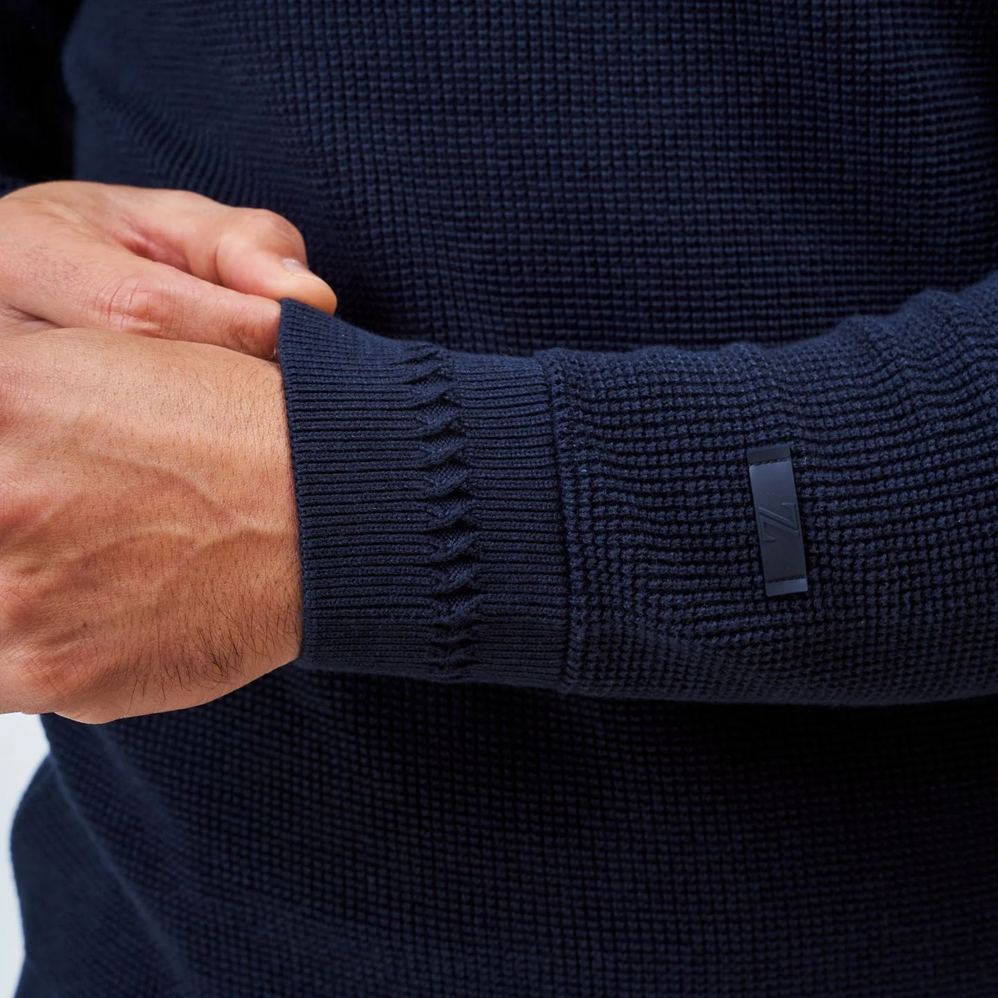 Polo Azul Tricot Manga Comprida Decote V FW25