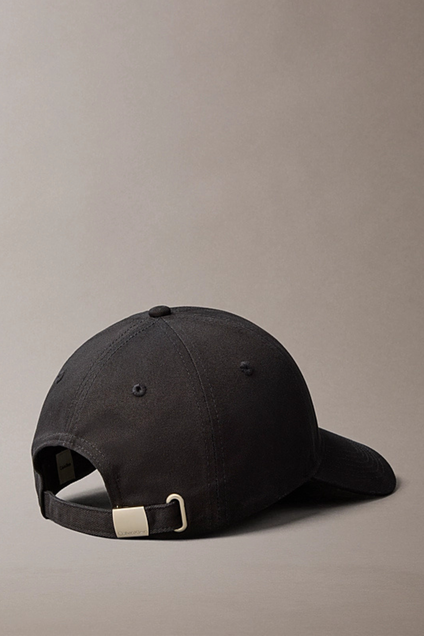 Chapéu Preto Calvin Klein SS26
