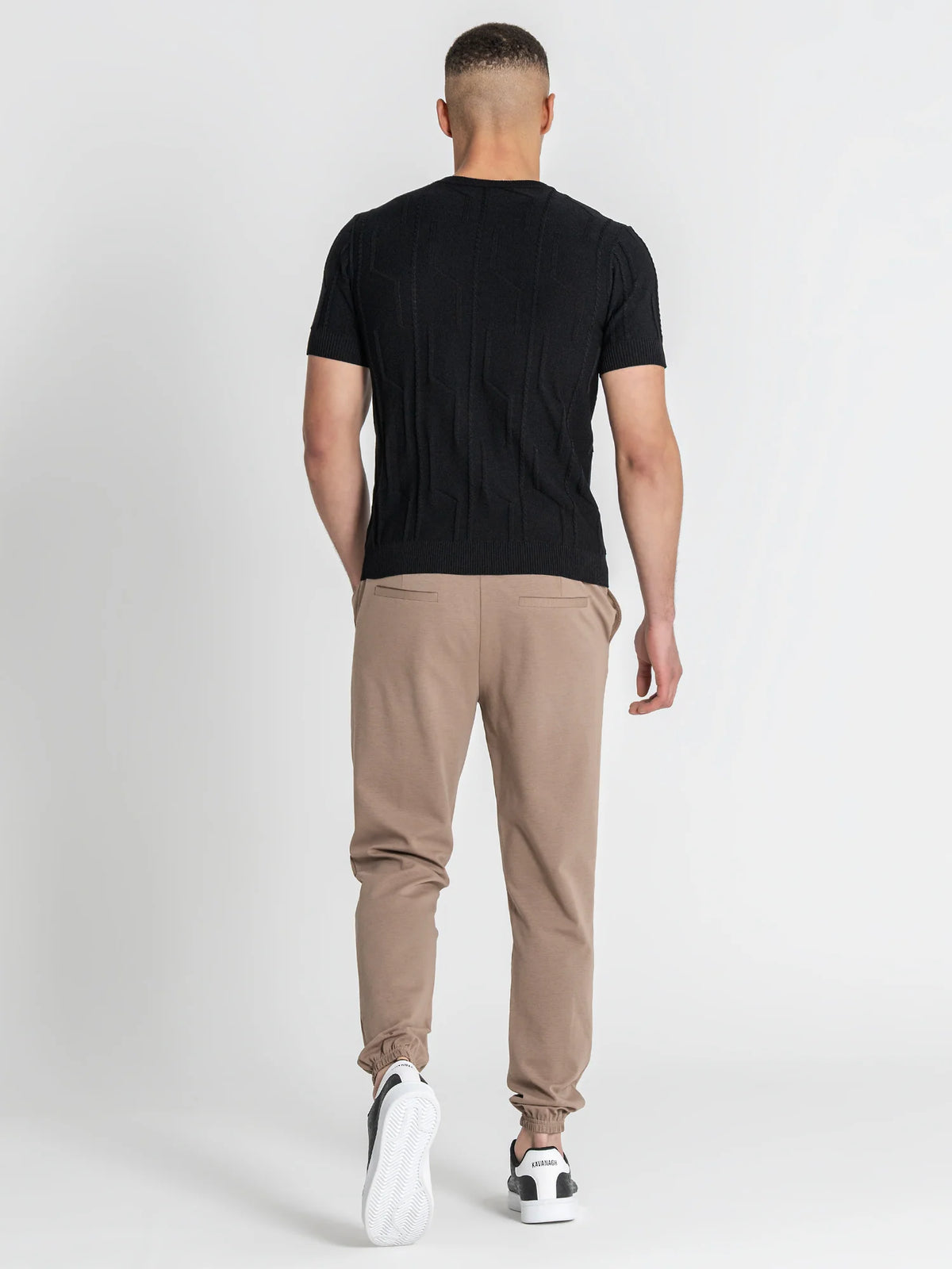 T-shirt Preta de Malha Texturada Gianni Kavanagh
