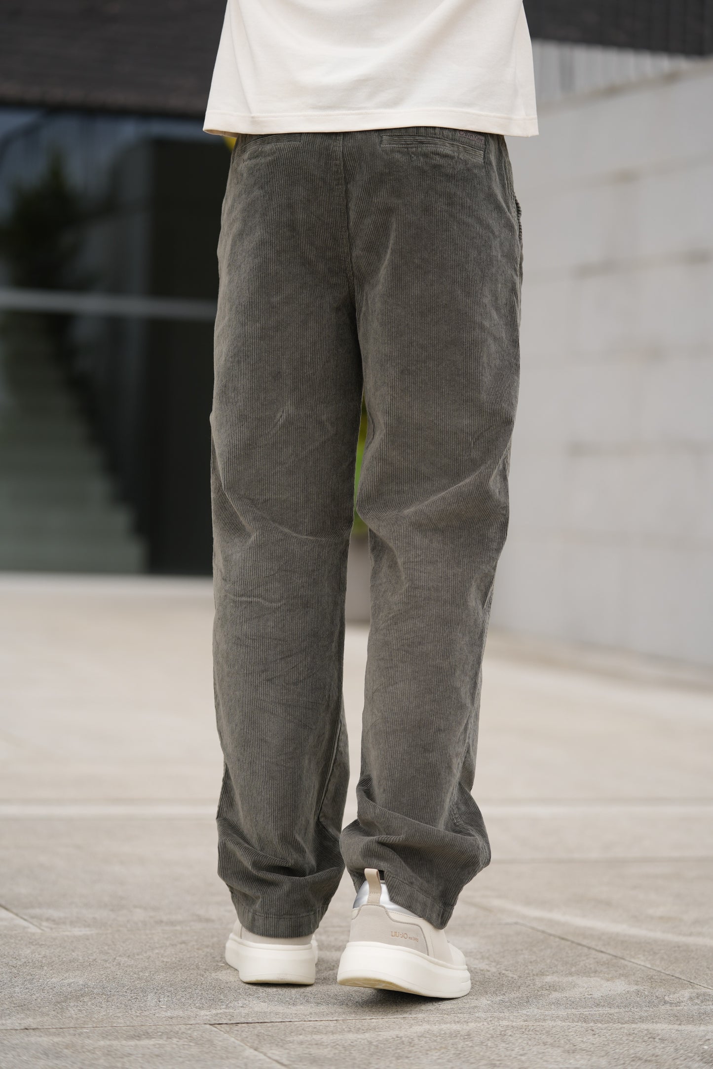 Calça de bombazina Verde Musgo Calvin Klein FW25