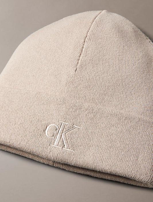Gorro Bege Calvin Klein FW25