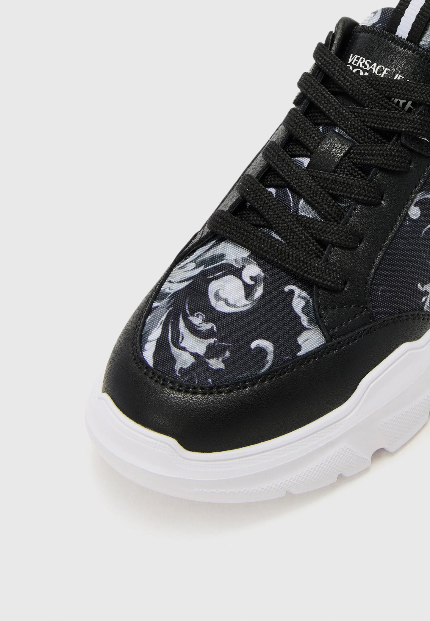 Sapatilhas Pretas Versace Jeans Couture FW25