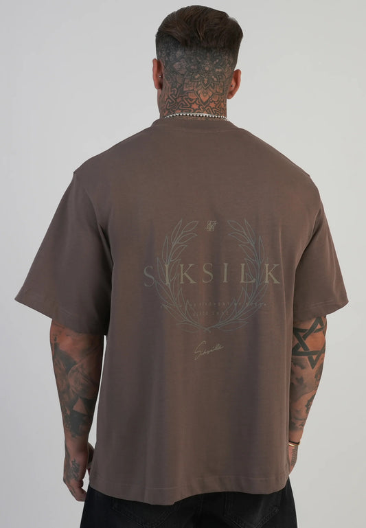 T-shirt castanha SikSilk FW25