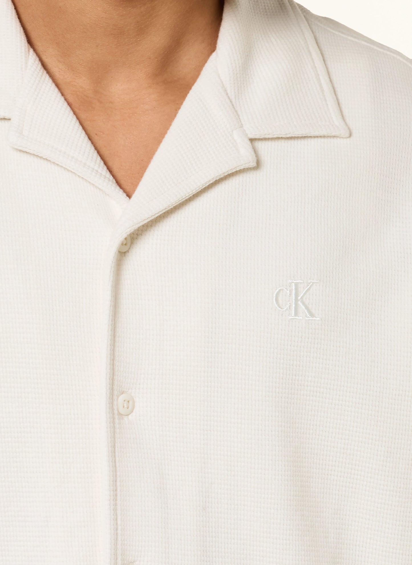 Conjunto Branco Waffle Camisa e Calção