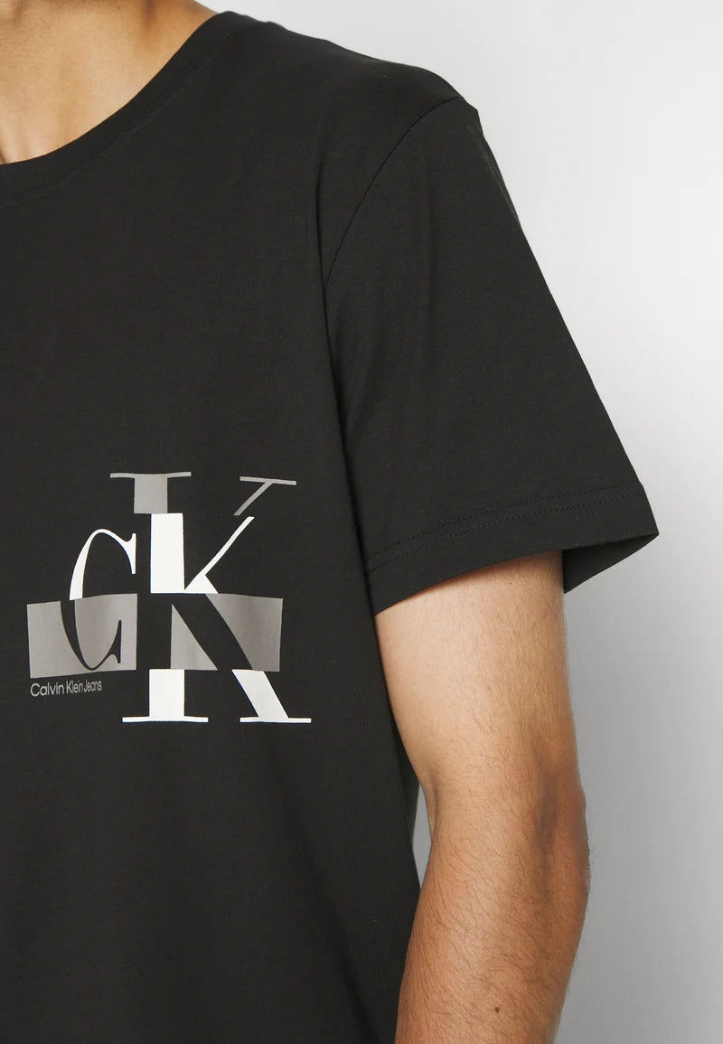 Calvin Klein Jeans GLITCHED CK LOGO T-SHIRT FW23 – Ovelha Negra Premium