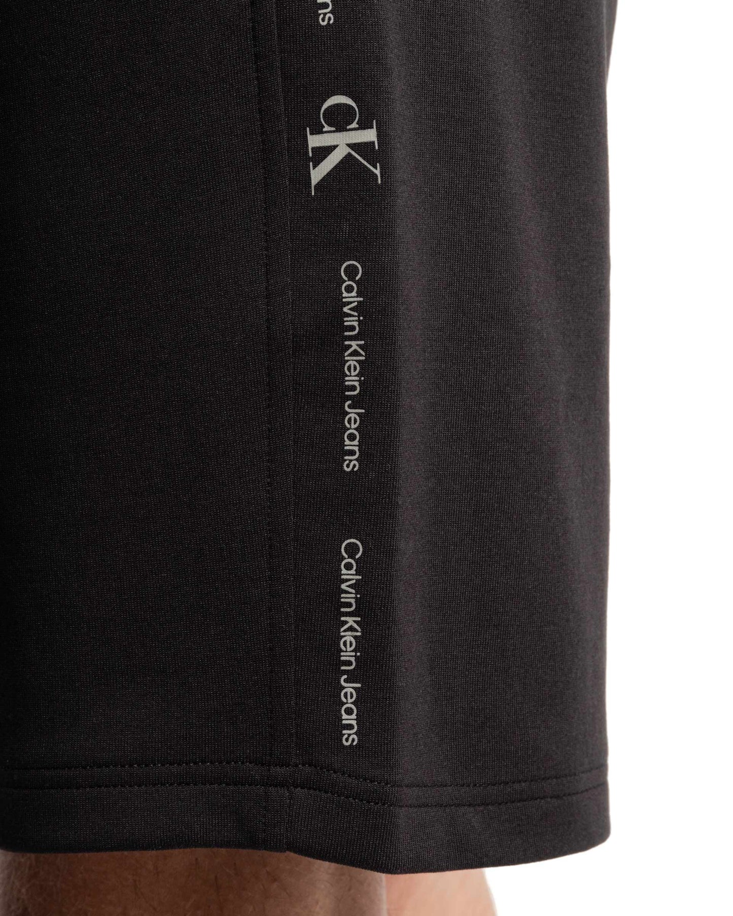 Calções Calvin Klein Pretos J30J325129 SS24