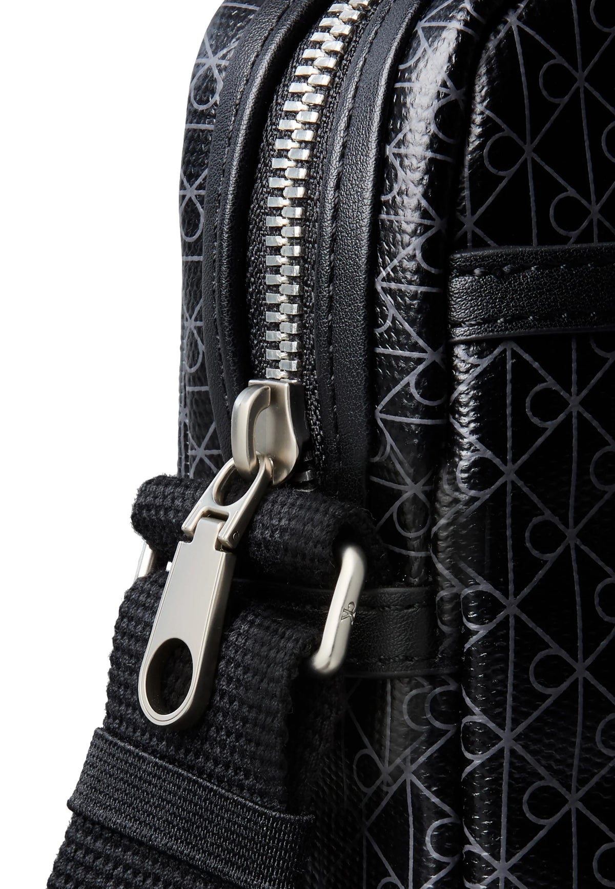 Bolsa Tiracolo Calvin Klein Preta Monograma Ovelha Negra Premium