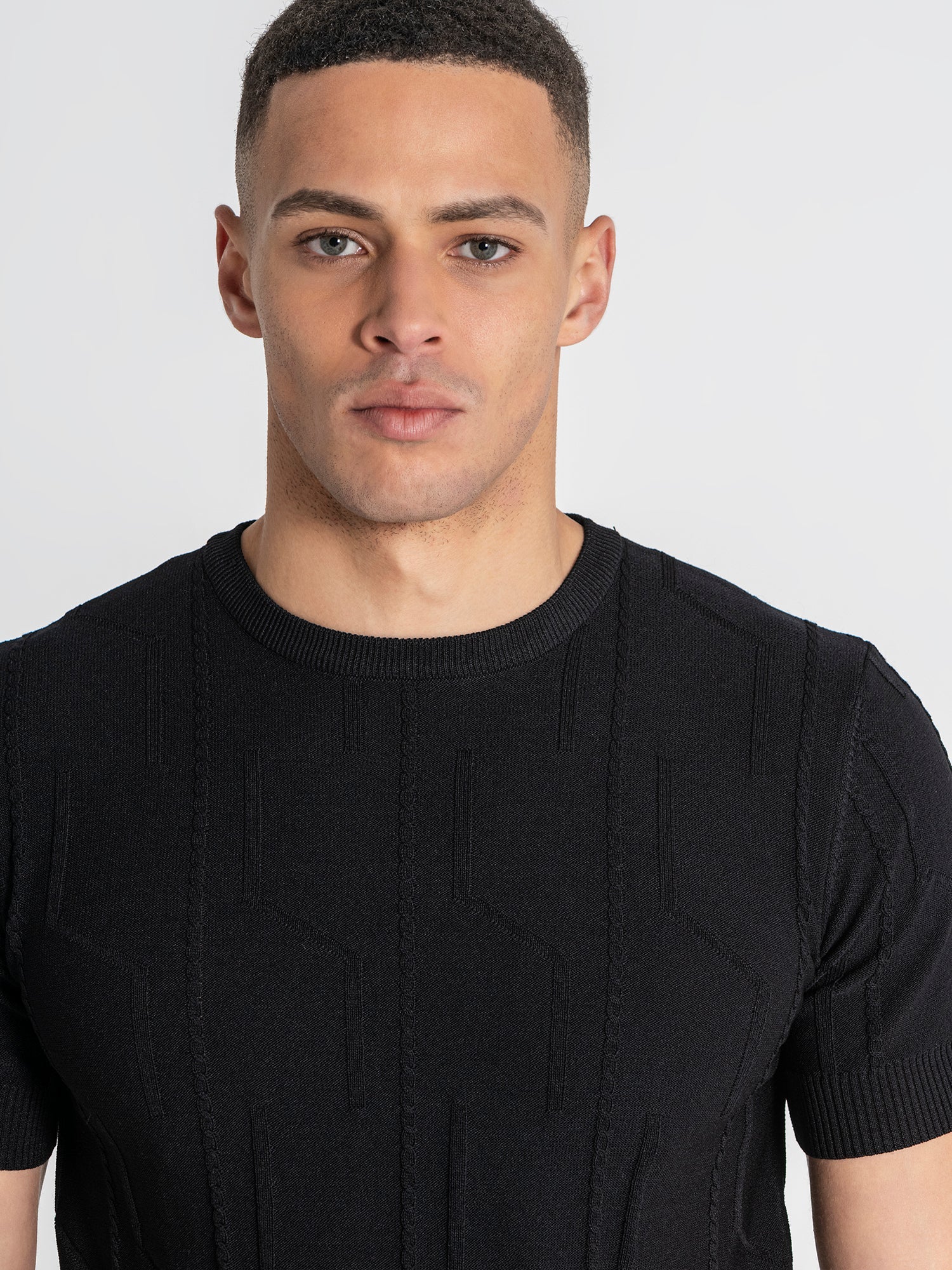 T-shirt Preta de Malha Texturada Gianni Kavanagh
