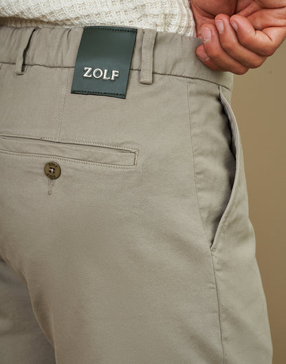 Calça Chino Tapered Taupe Zolf