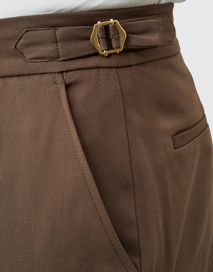 Calça clássica com fivela Castanha Zolf SS26 Zolf