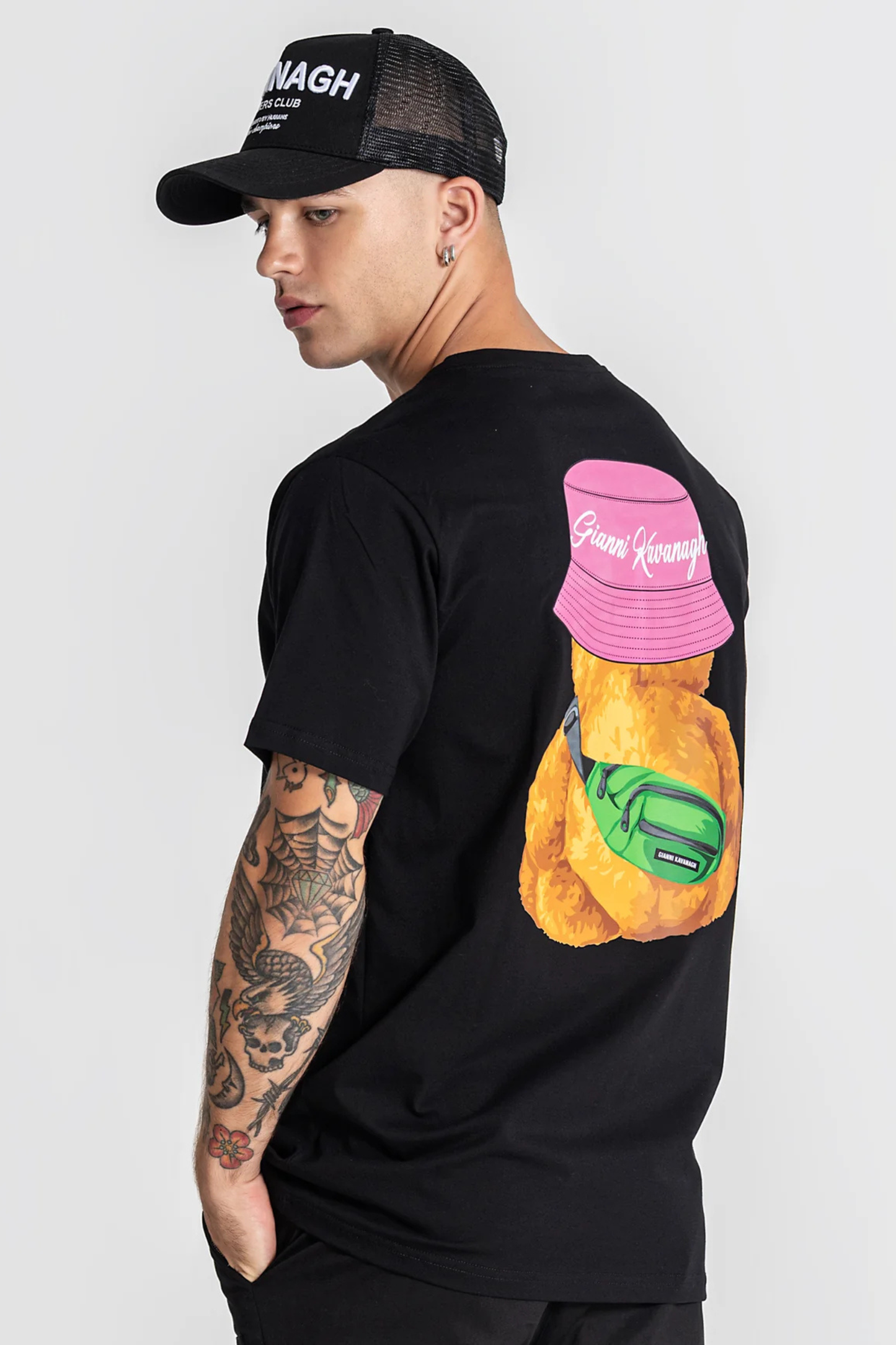 T-shirt Preta Gianni Kavanagh SS26