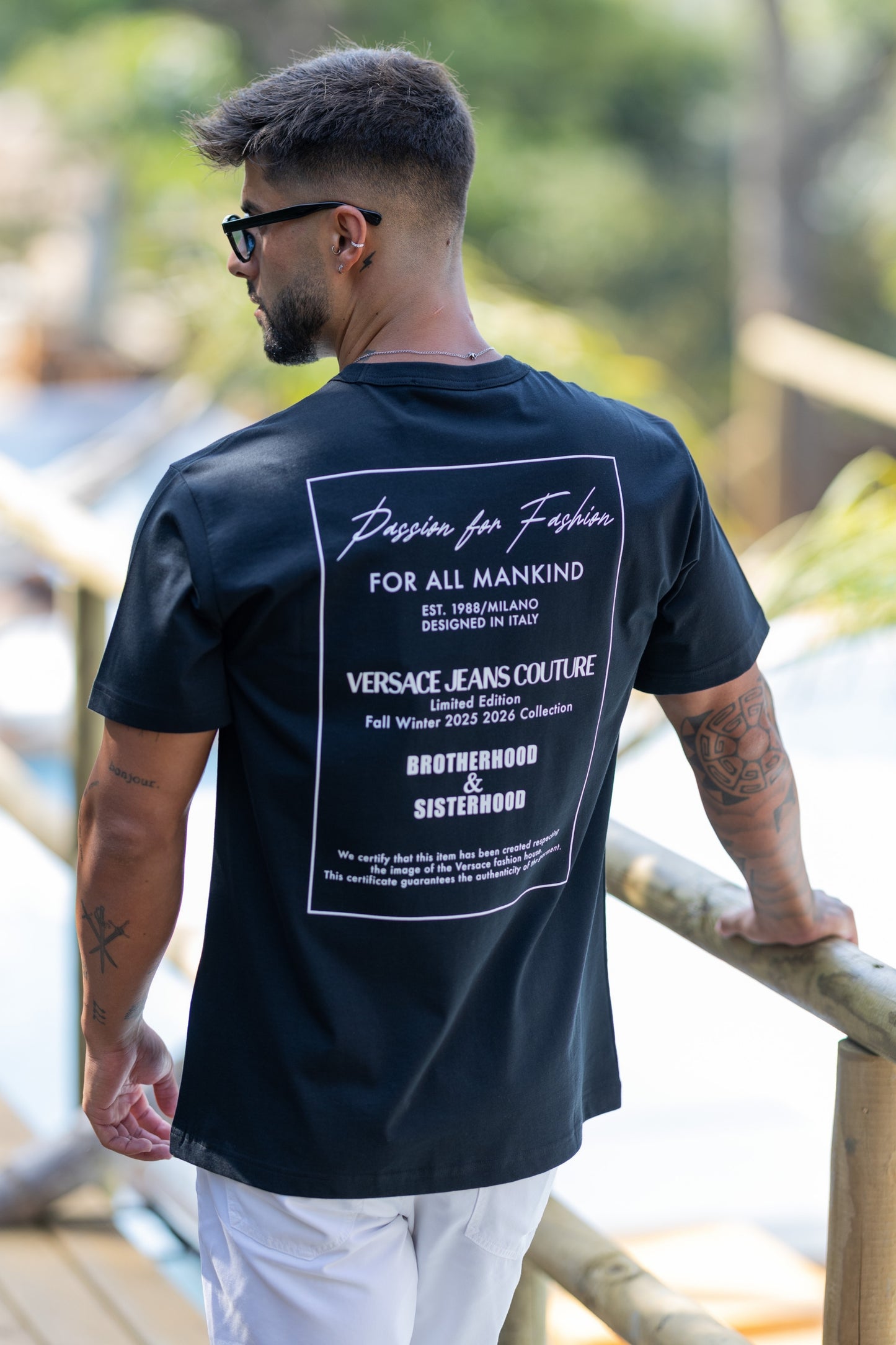 T-shirt Preta Versace Jeans Couture FW25