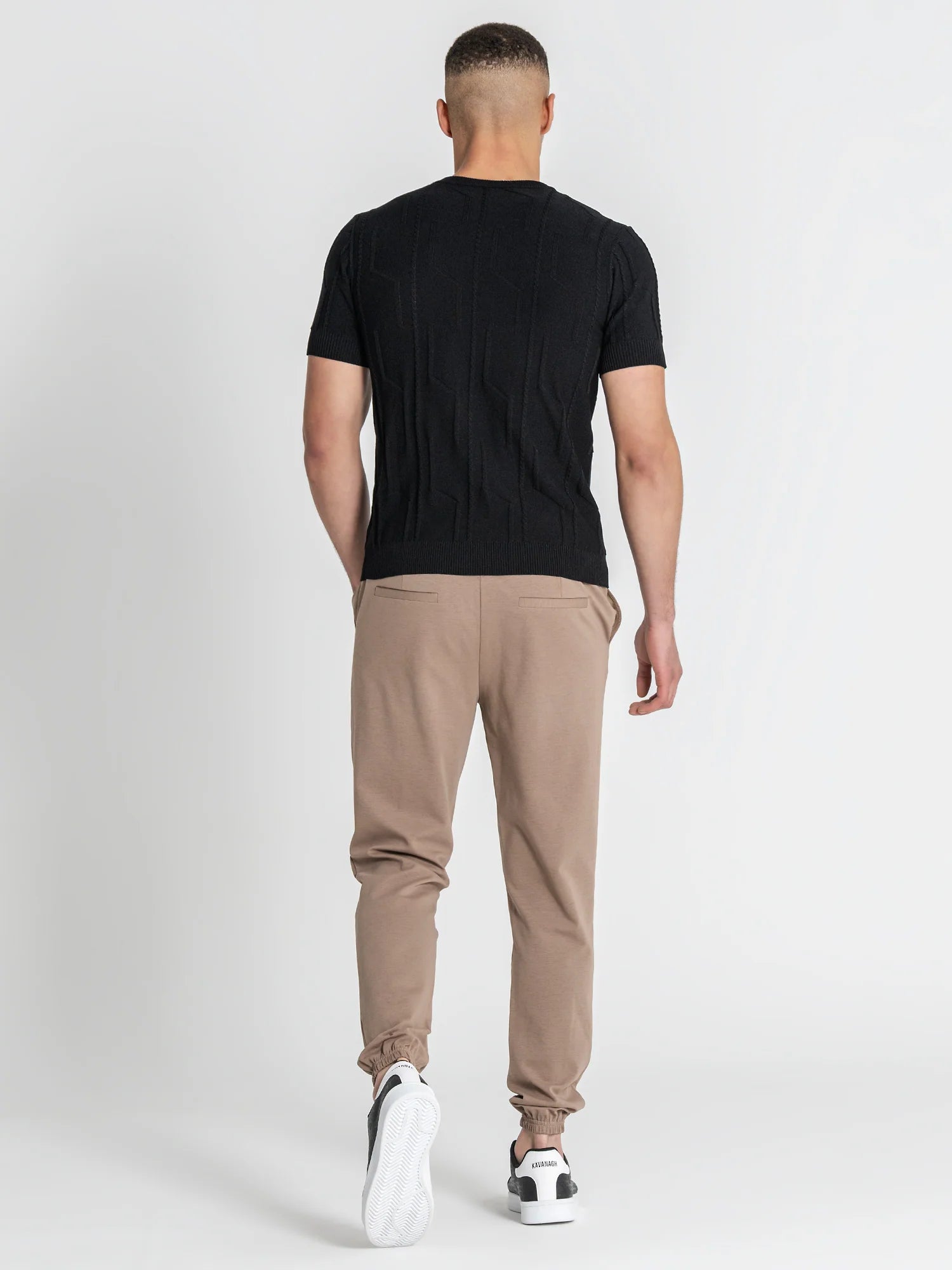 T-shirt Preta de Malha Texturada Gianni Kavanagh