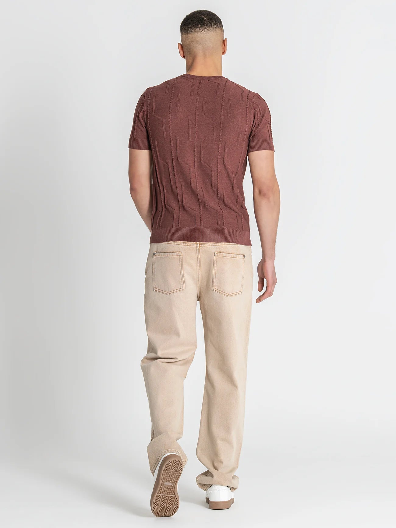 T-Shirt Castanha de Malha Texturada Gianni Kavanagh