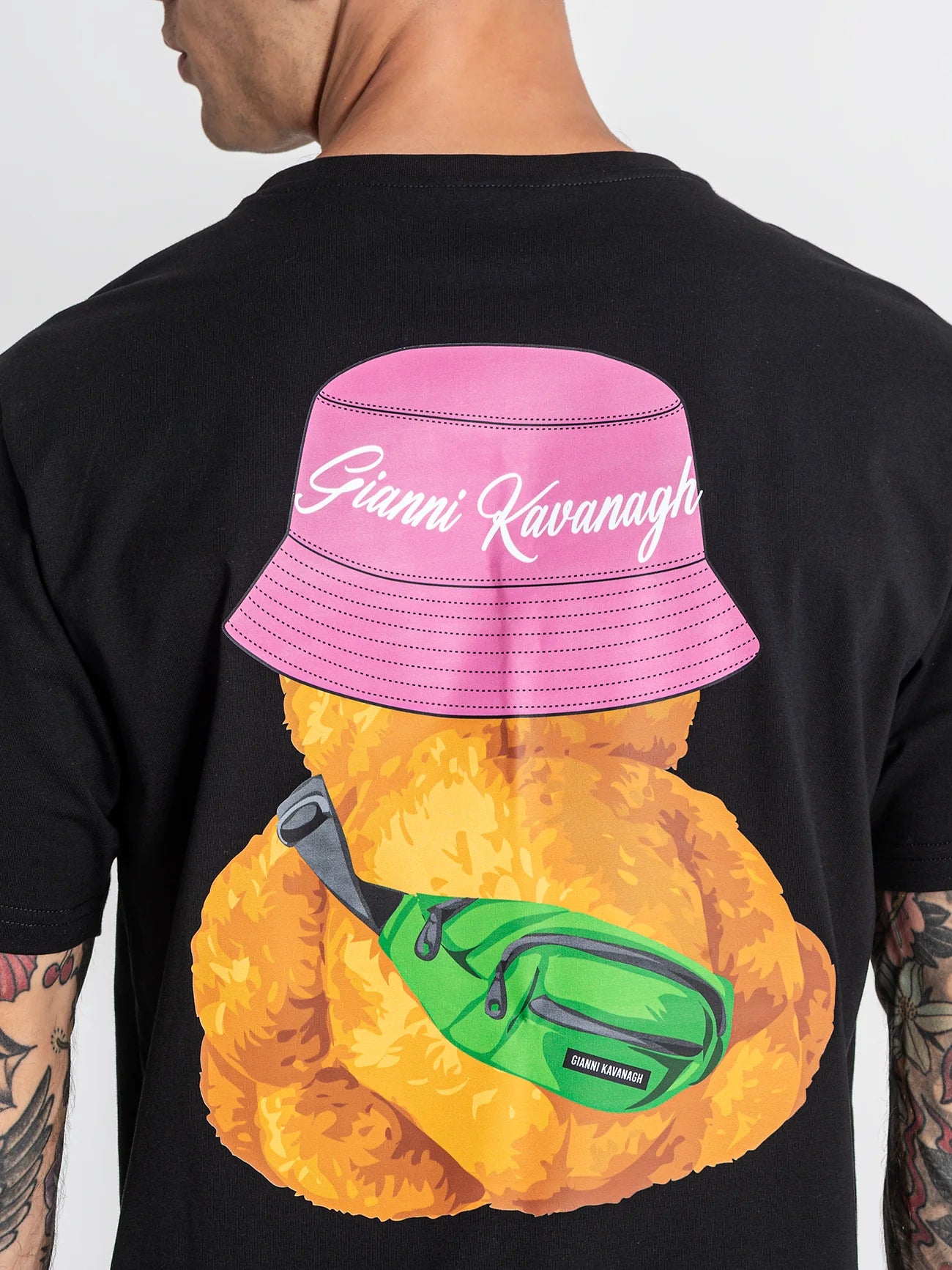 T-shirt Preta Gianni Kavanagh SS26