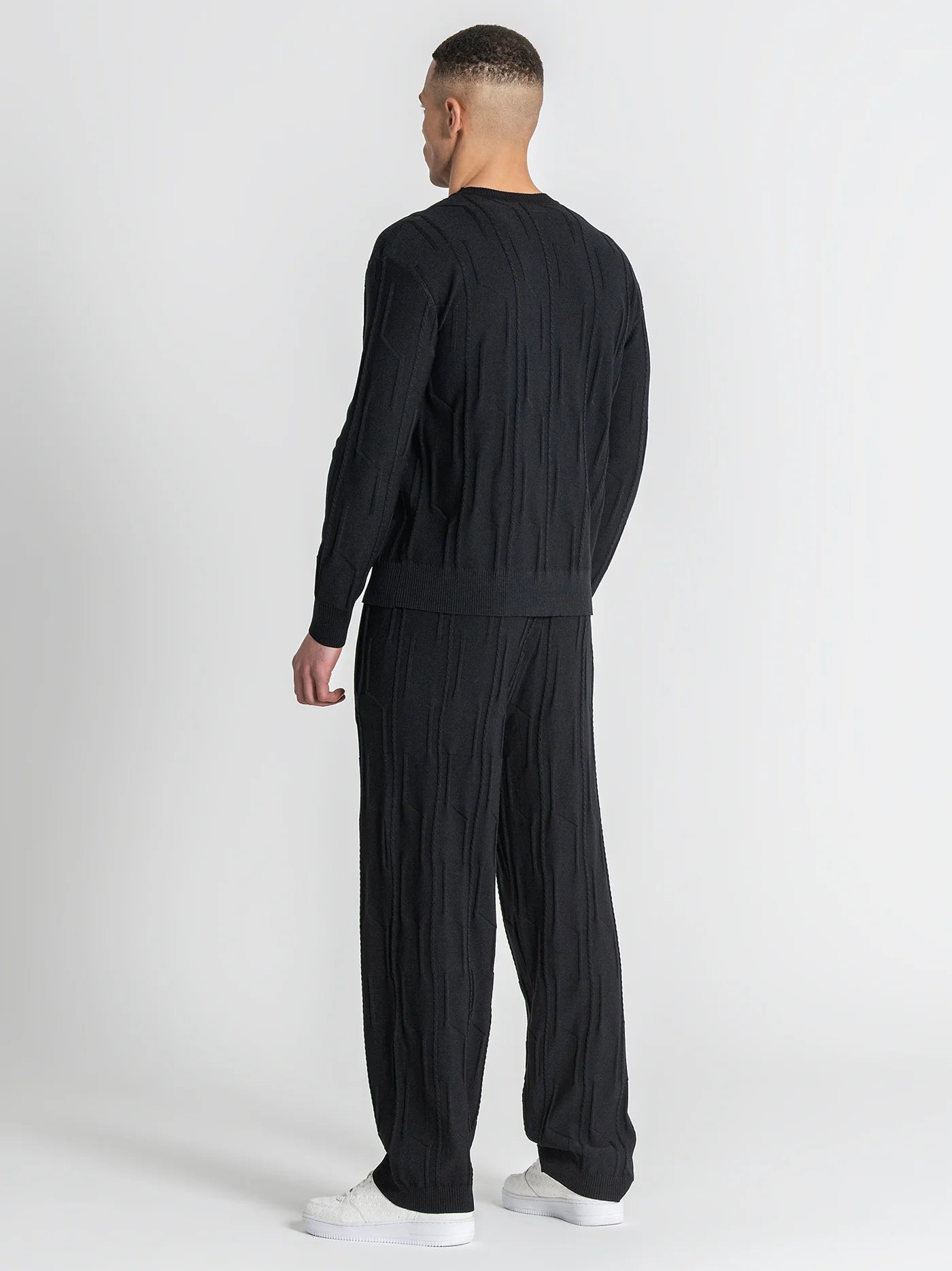 Camisola Preta de Malha Texturada Gianni Kavanagh
