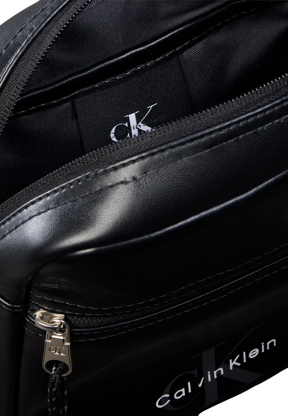 Bolsa de Tiracolo Calvin Klein Preta Calvin Klein