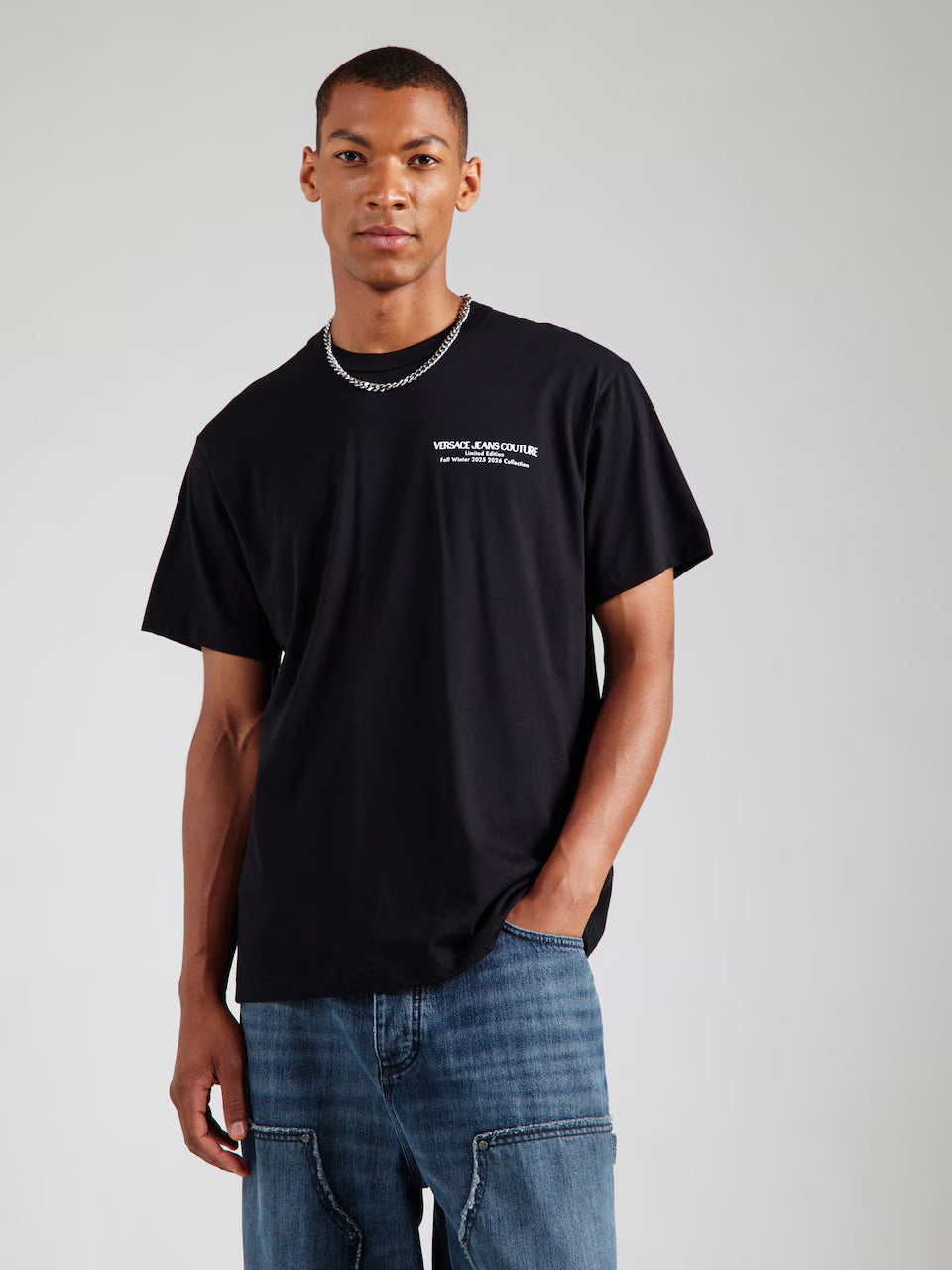 T-shirt Preta Versace Jeans Couture FW-25