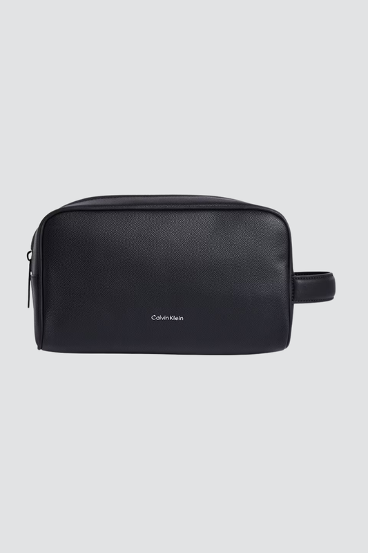 Necessaire Preta Calvin Klein FW25