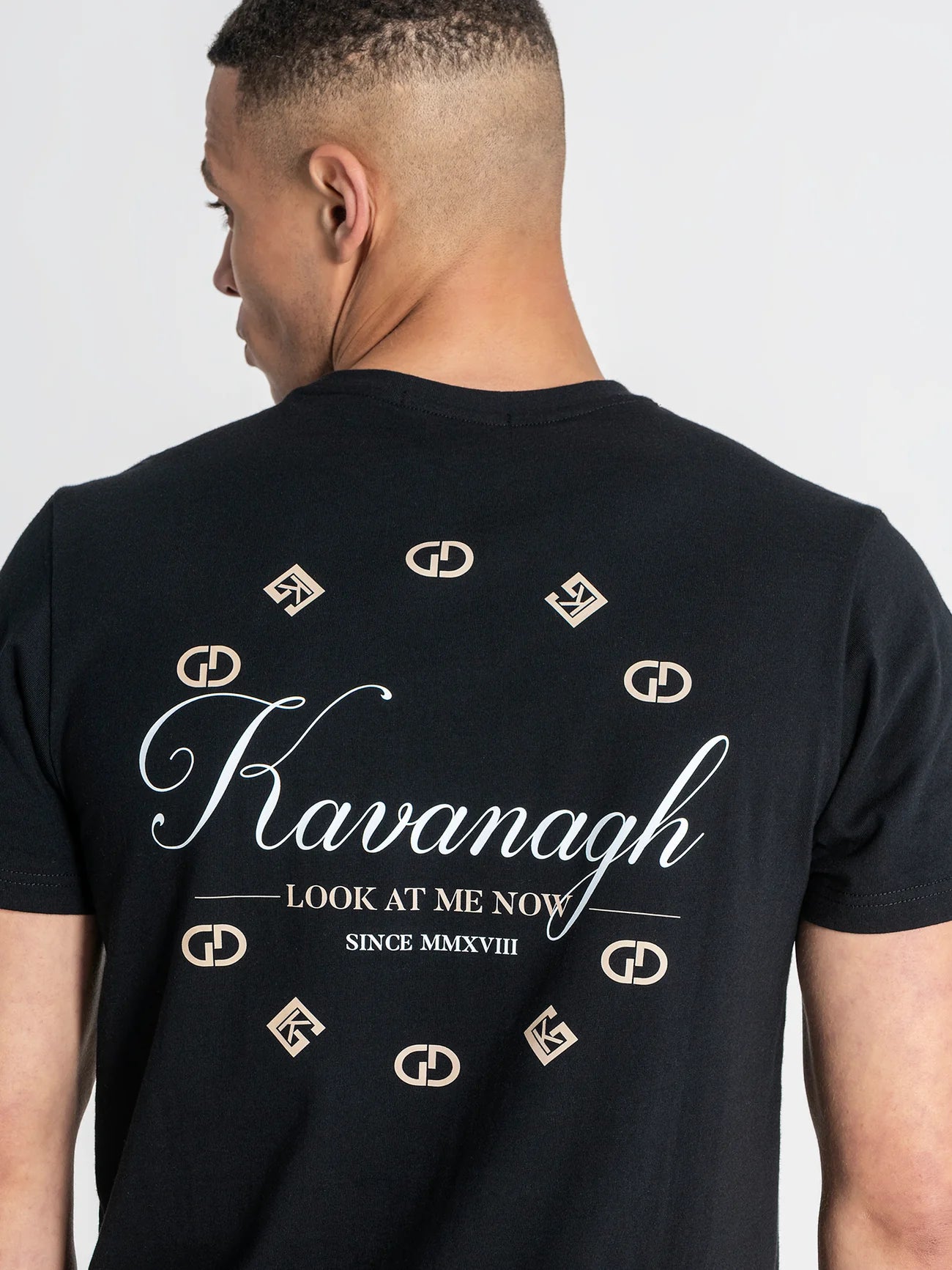 T-shirt Preta Gianni Kavanagh