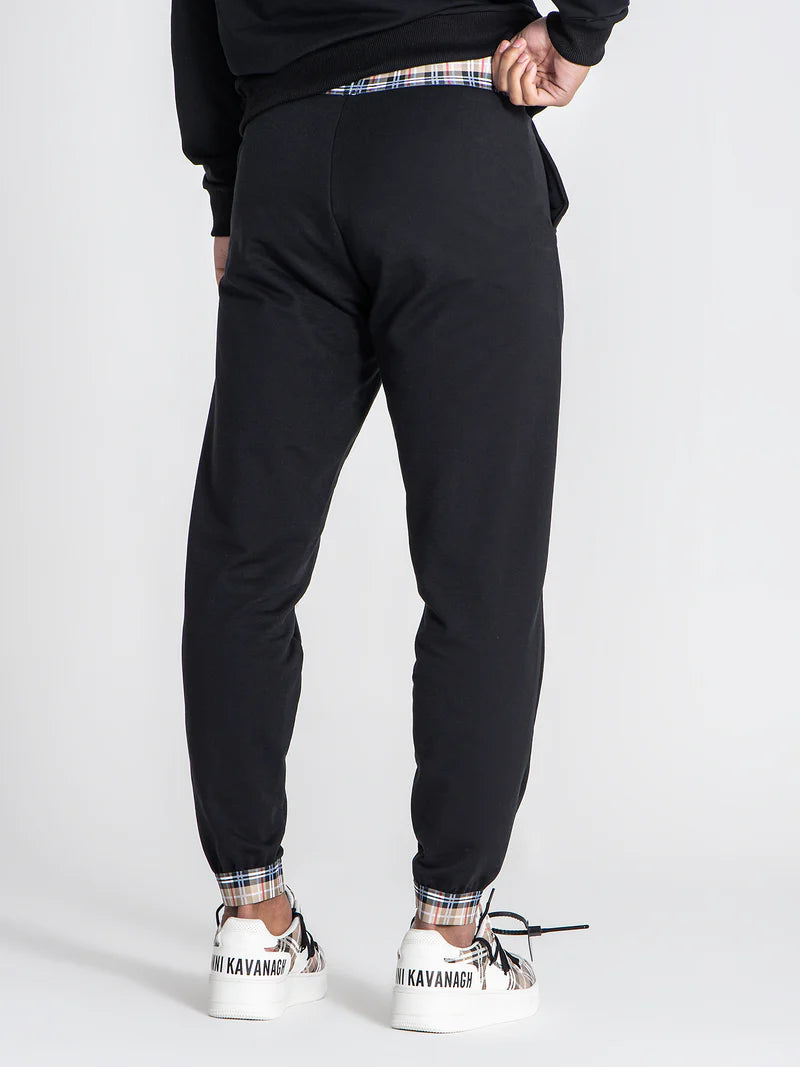 Conjunto Fato de Treino Preto com Detalhes em Padrão