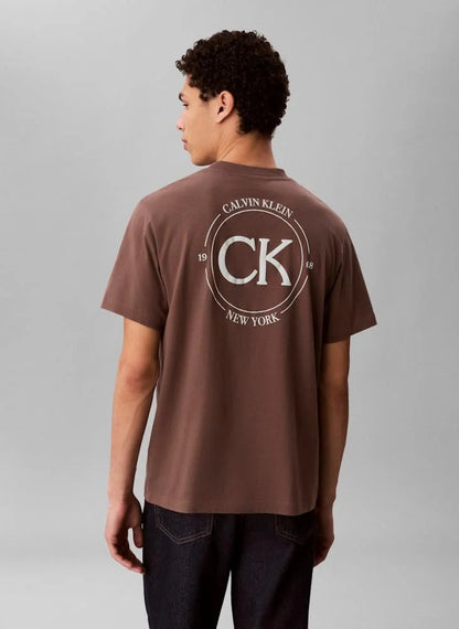 T-shirt Castanha Estampada Calvin Klein