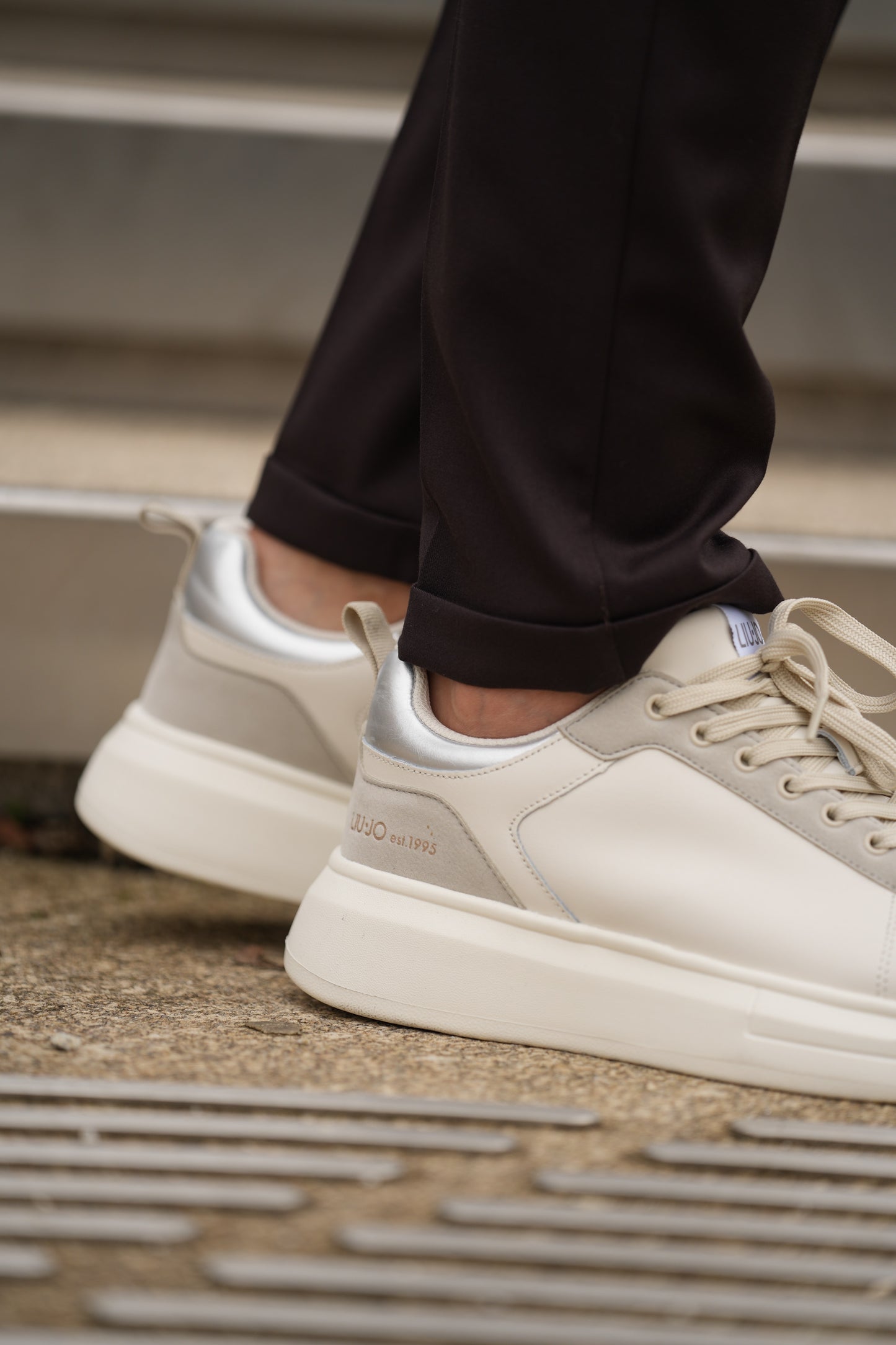 Calça Clássica Castanha Imperial FW25