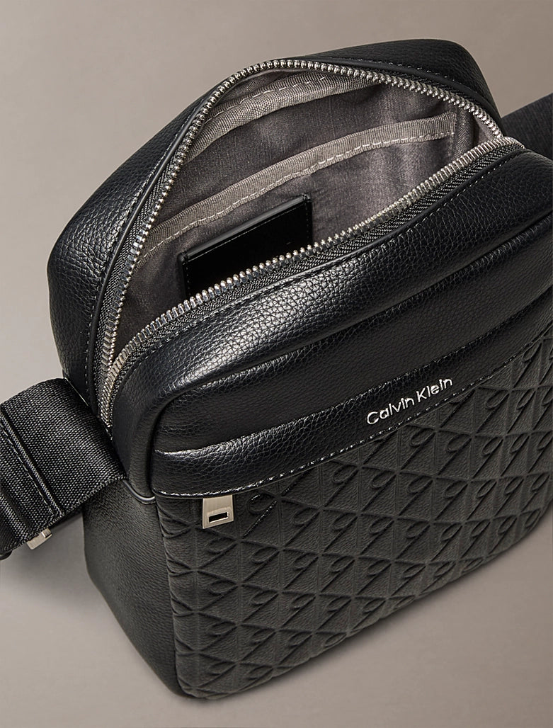 Bolsa Tira Colo Preta Calvin Klein FW25