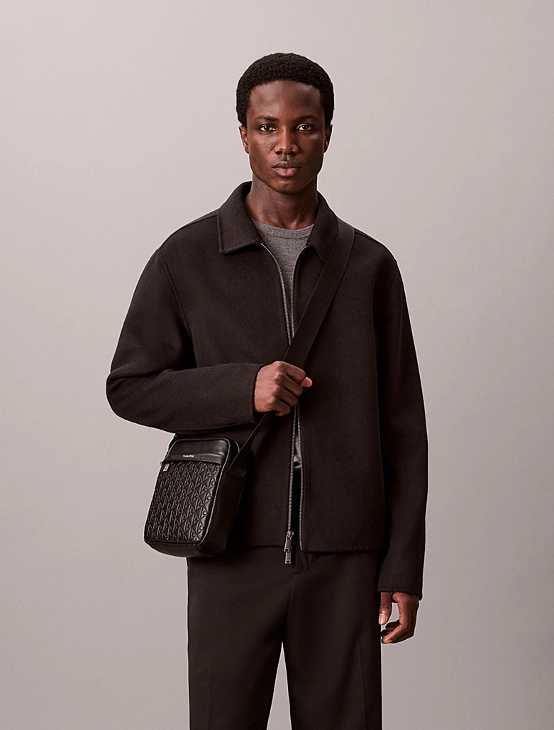 Bolsa Tira Colo Preta Calvin Klein FW25