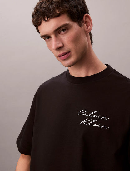 T-shirt Preta Script Logo Calvin Klein