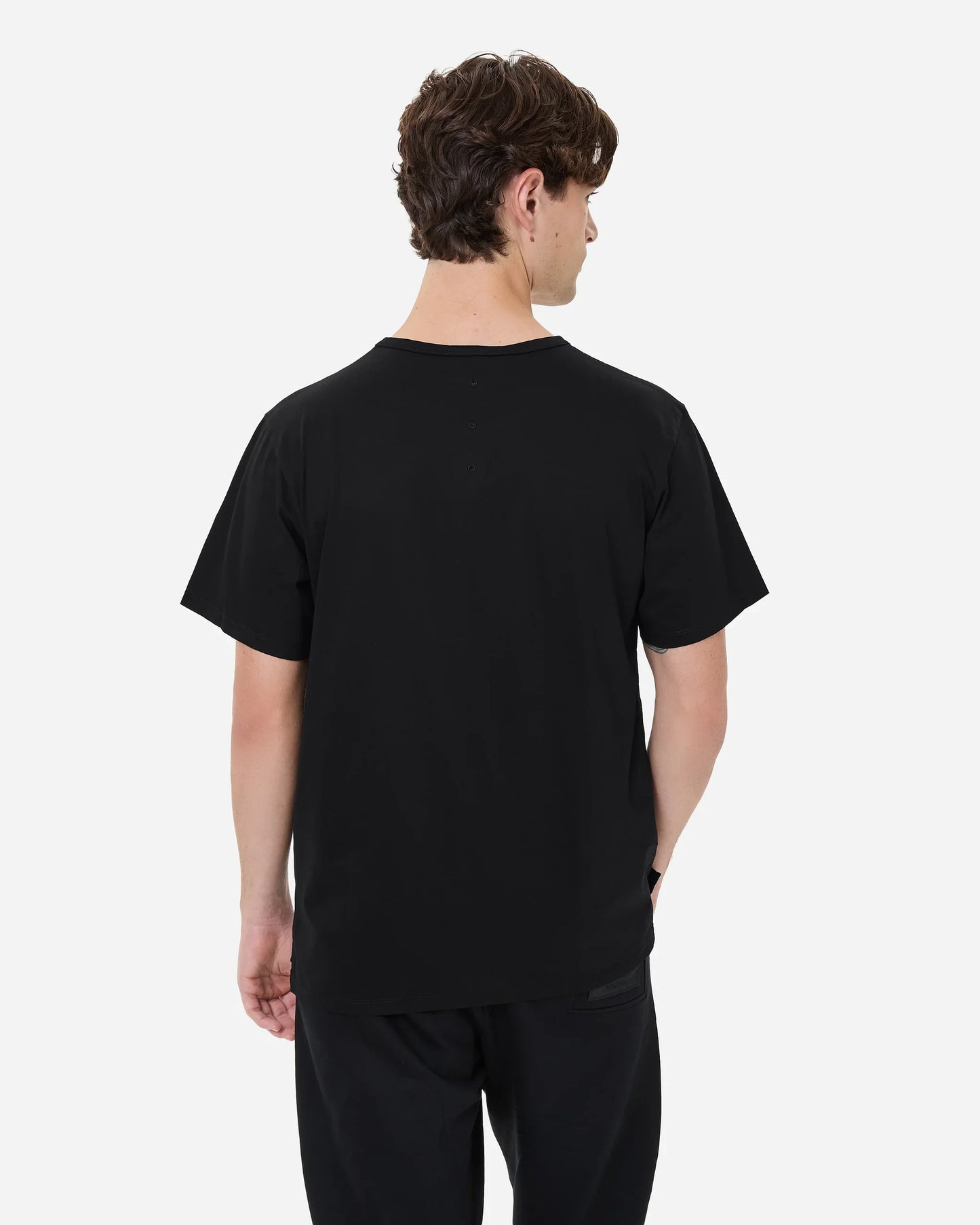 T-shirt Preta com Logótipo