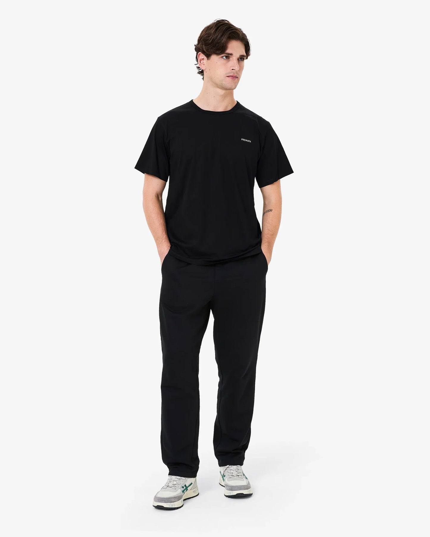 T-shirt Preta com Logótipo