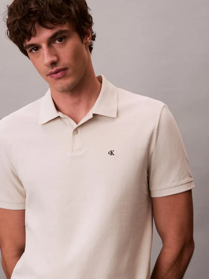 Polo Bege Calvin Klein SS26 Calvin Klein