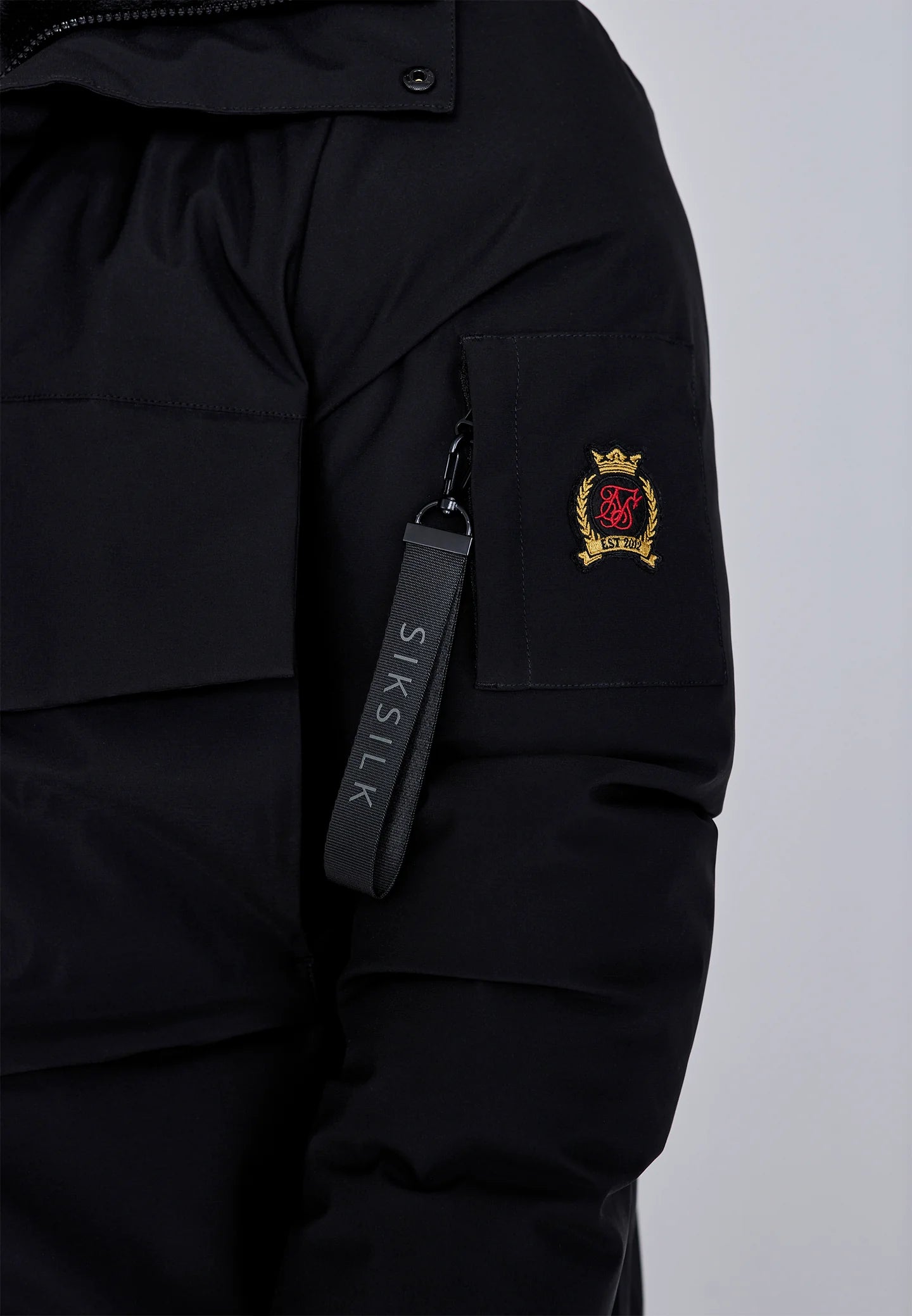 Casaco de Capuz Preto Siksilk FW25