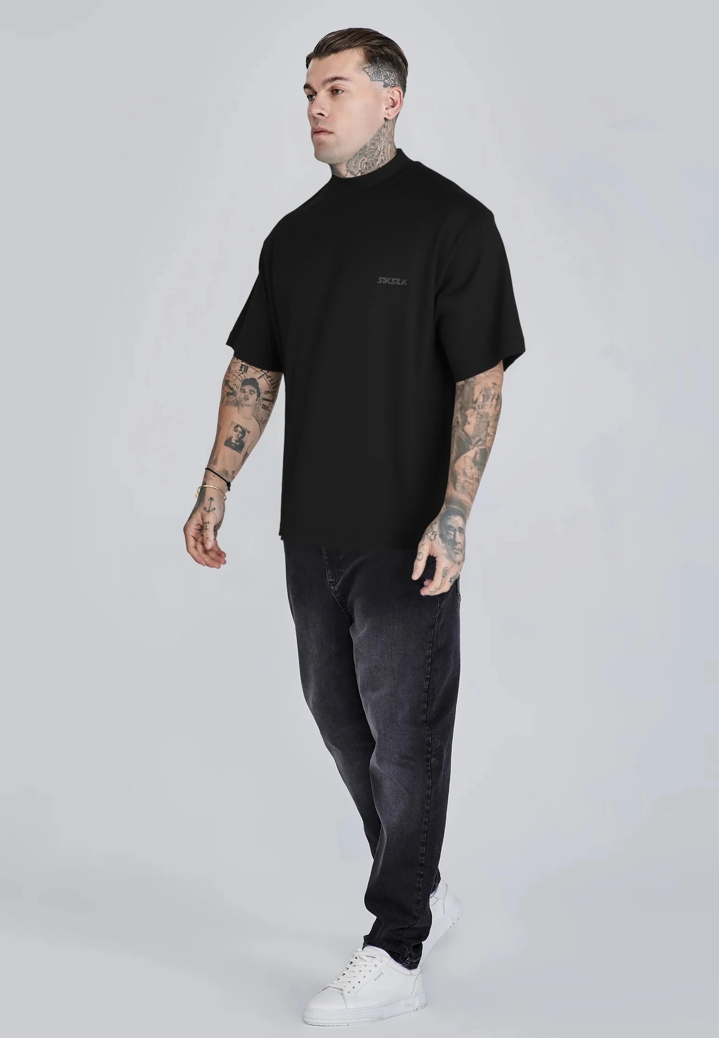 T-shirt Preta Estampada