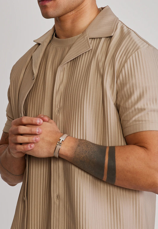 Camisa em Tecido Plissado de Manga Curta Bege SikSilk