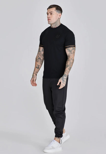T-shirt Preta com Detalhes Tecido Elástico SikSilk