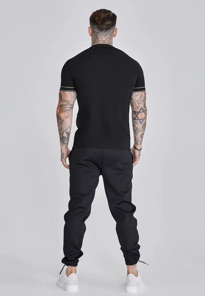 T-shirt Preta com Detalhes Tecido Elástico SikSilk