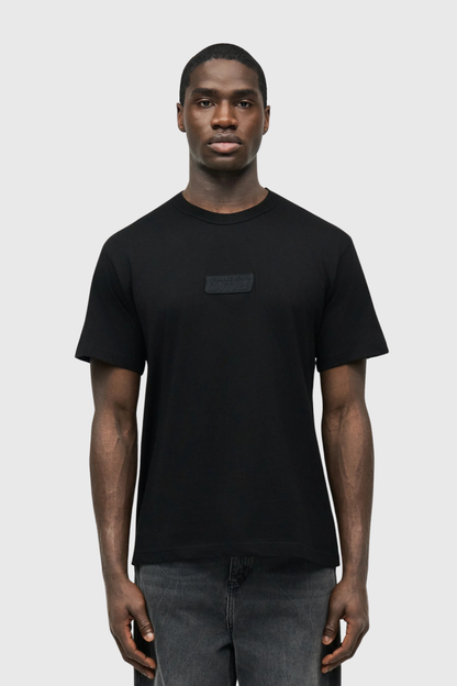 T-shirt Preta com Logo de Alto Relevo Versace Jeans Couture