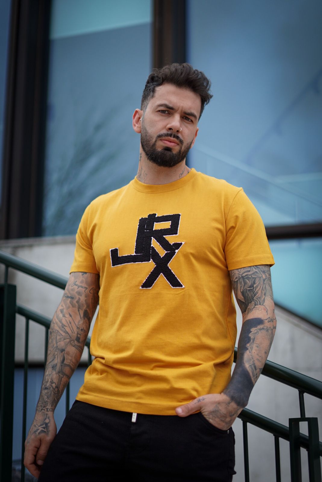 John Richmond T-shirt Com Logo JRS Na Frente Amarela