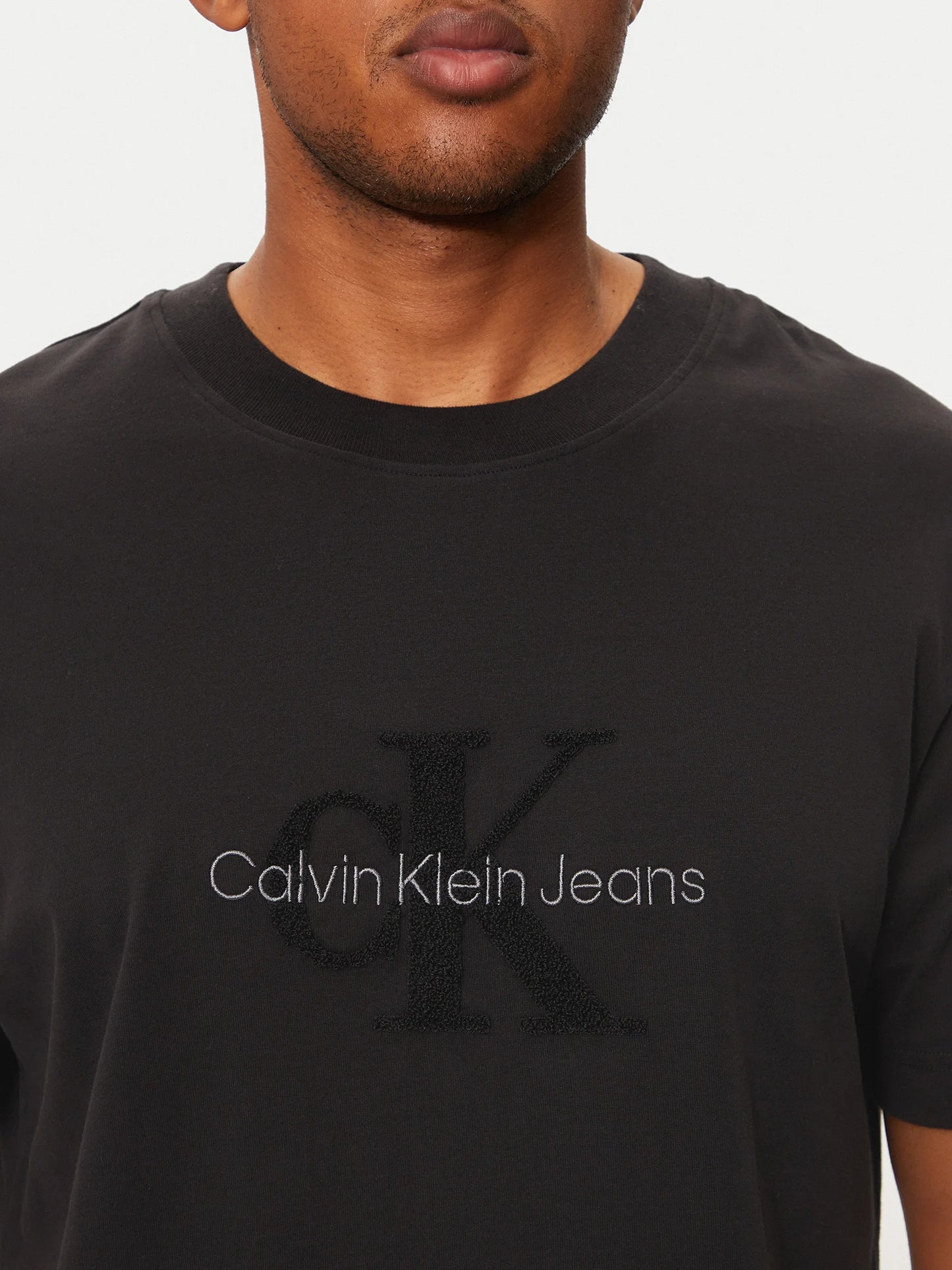 T-shirt Calvin Klein Preta J30J326158 FW24