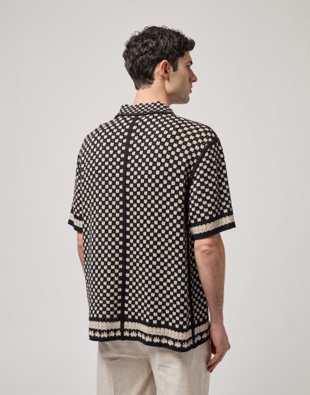 Camisa com Padrão Preta e Bege