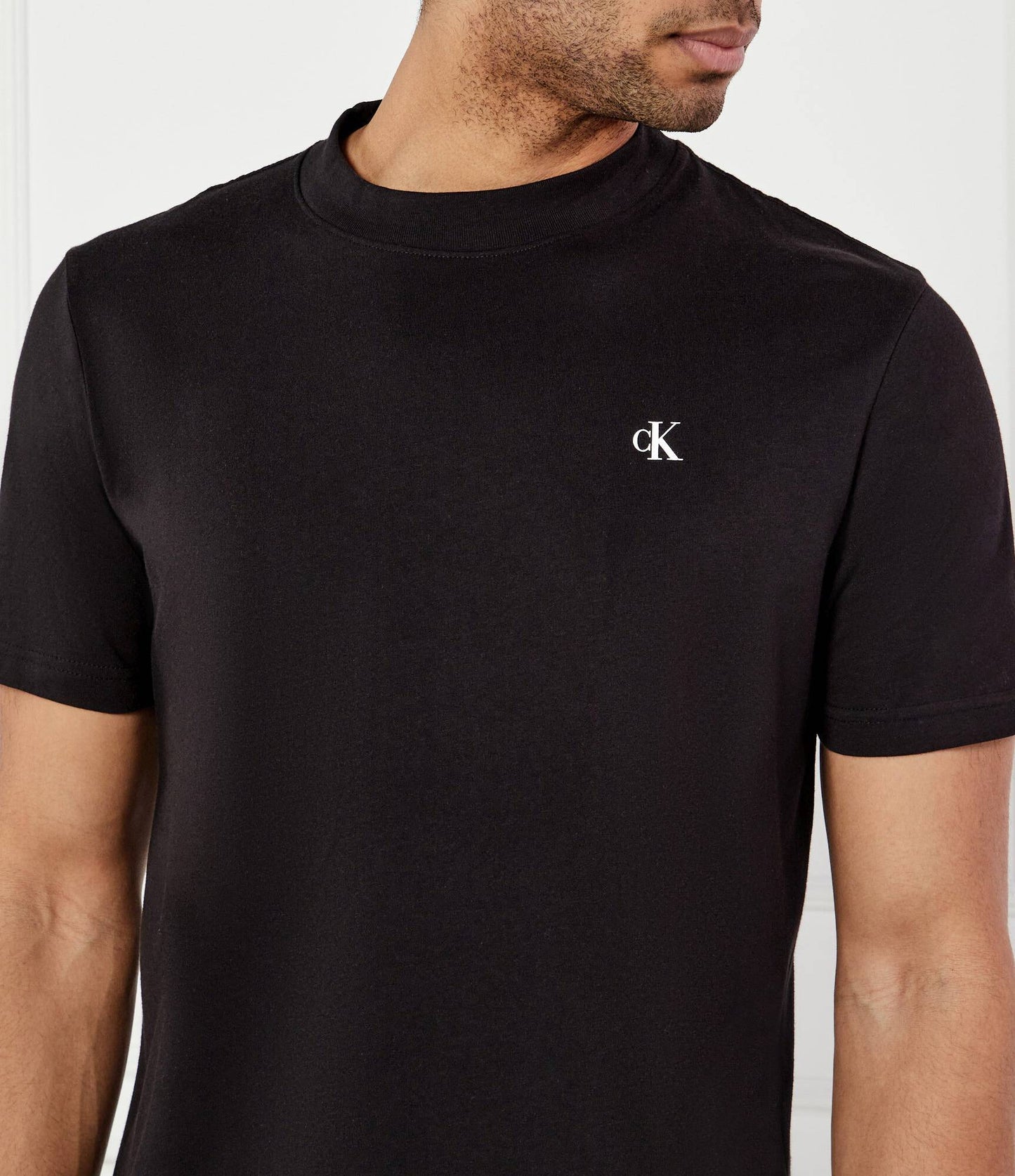 T-shirt Preta Calvin Klein SS25