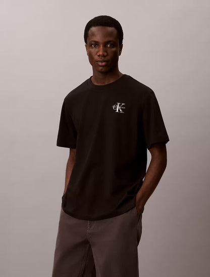 T-shirt Estampada e com Logo Calvin Klein Preta Calvin Klein