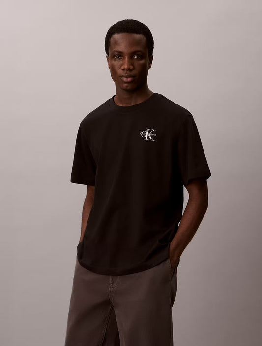 T-shirt Estampada e com Logo Calvin Klein Preta Calvin Klein