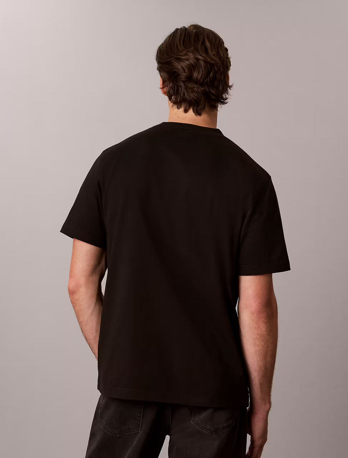 T-shirt com Logo Bordado Calvin Klein Relaxed Fit Preta Calvin Klein