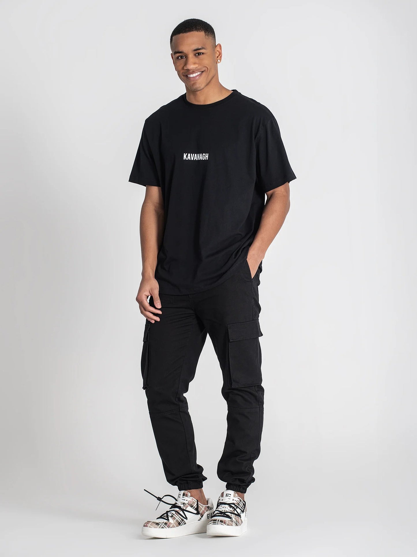 T-shirt Preta Gianni Kavanagh FW25