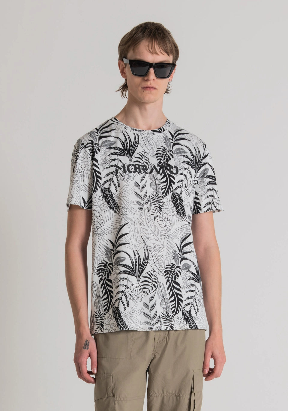 Antony Morato Regular-Fit T-shirt In Pure Cotton With Logo And All-Over Jungle Print